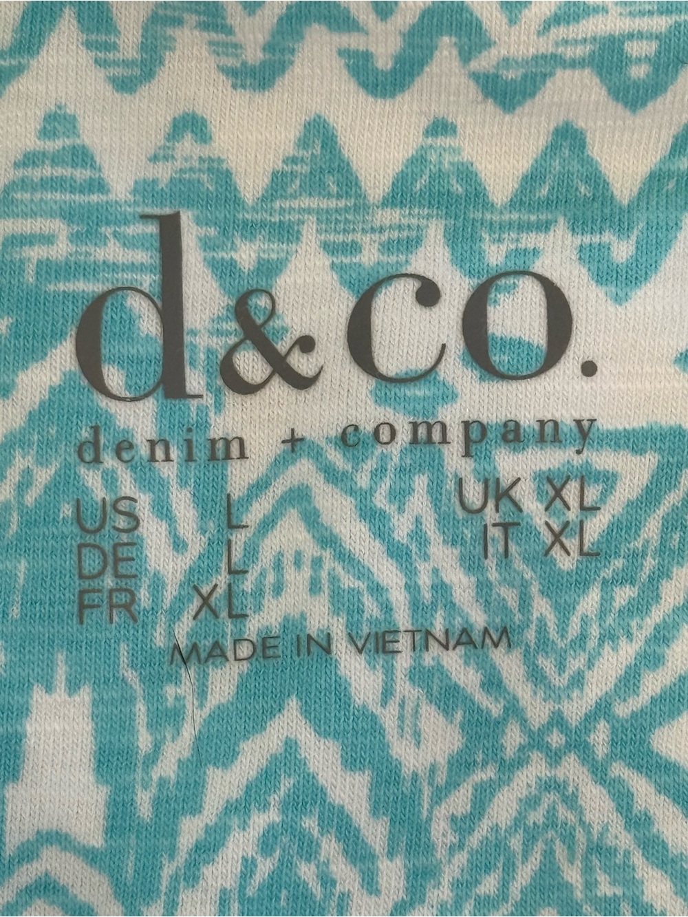 D&Co Henley NWOT Knit Tunic with Y Neck, Soft & Stretchy - Light Blue - Picture 4 of 12